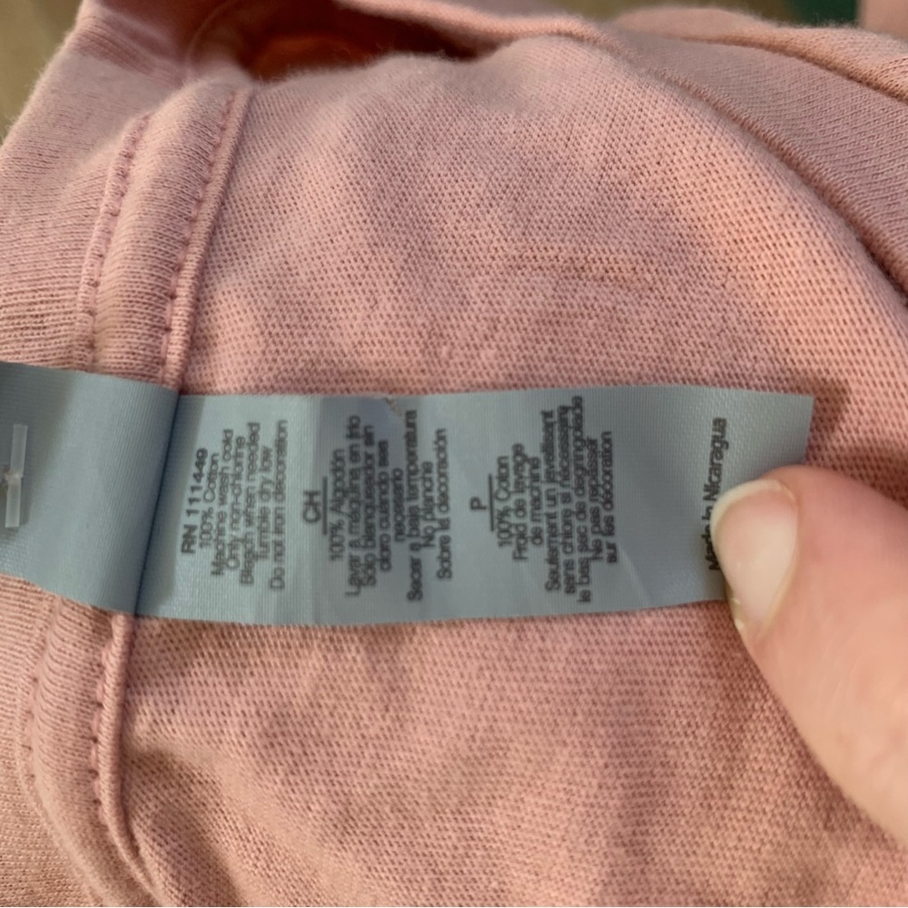 NWT What Would Dolly Do? Mauve Tee SMALL - Picture 7 of 7